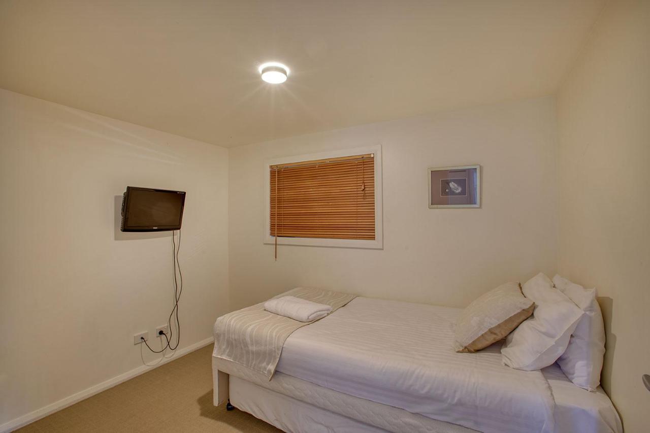 Quarterdeck Apartment Binalong Bay Eksteriør bilde