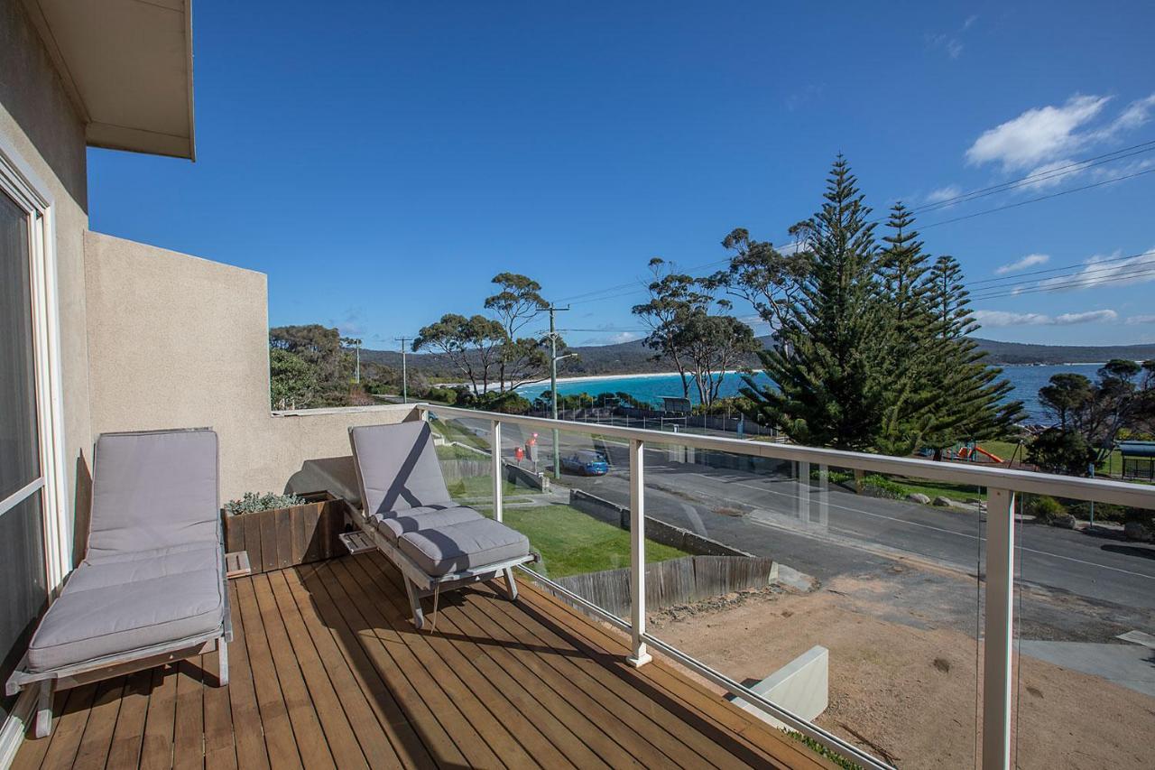Quarterdeck Apartment Binalong Bay Eksteriør bilde